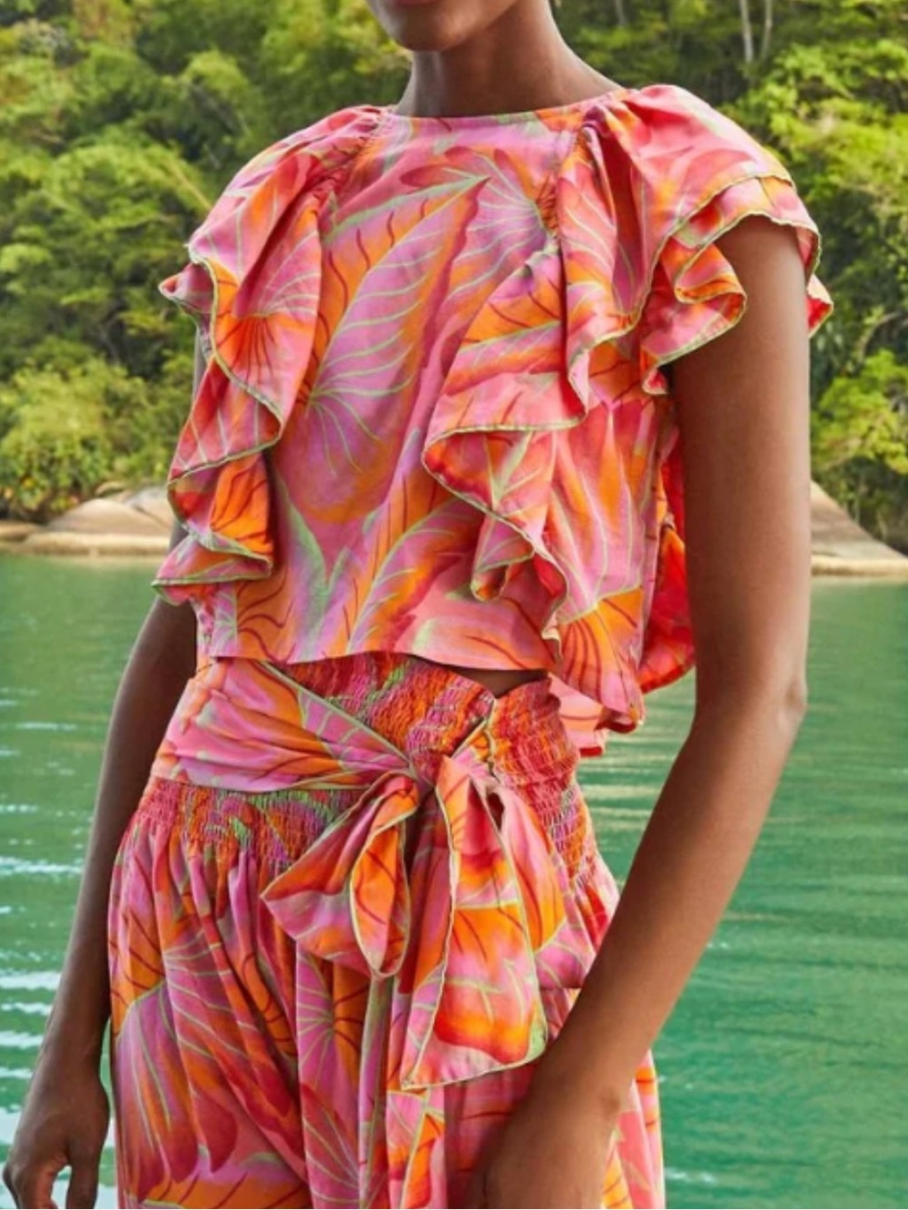 FARM RIO Bright Forest Frilled Top